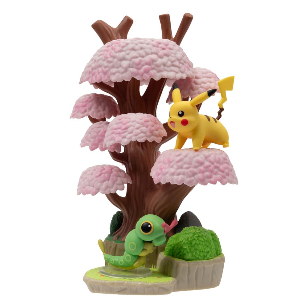 Pokémon Environment Set / Frühlingswald mit Raupy & Pikachu / Jazwares / 5 cm Figuren + 15 cm Display
