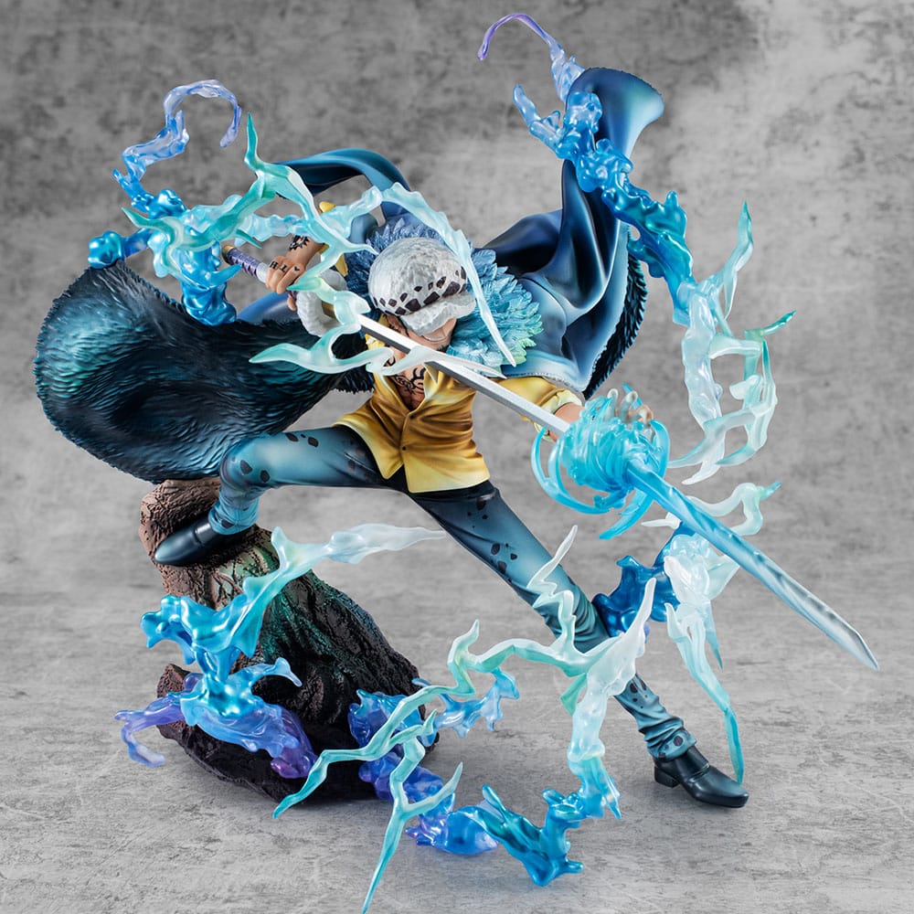 Trafalgar Law Statue / The Surgeon of Death Awaken Version / One Piece / Megahouse / 27 cm