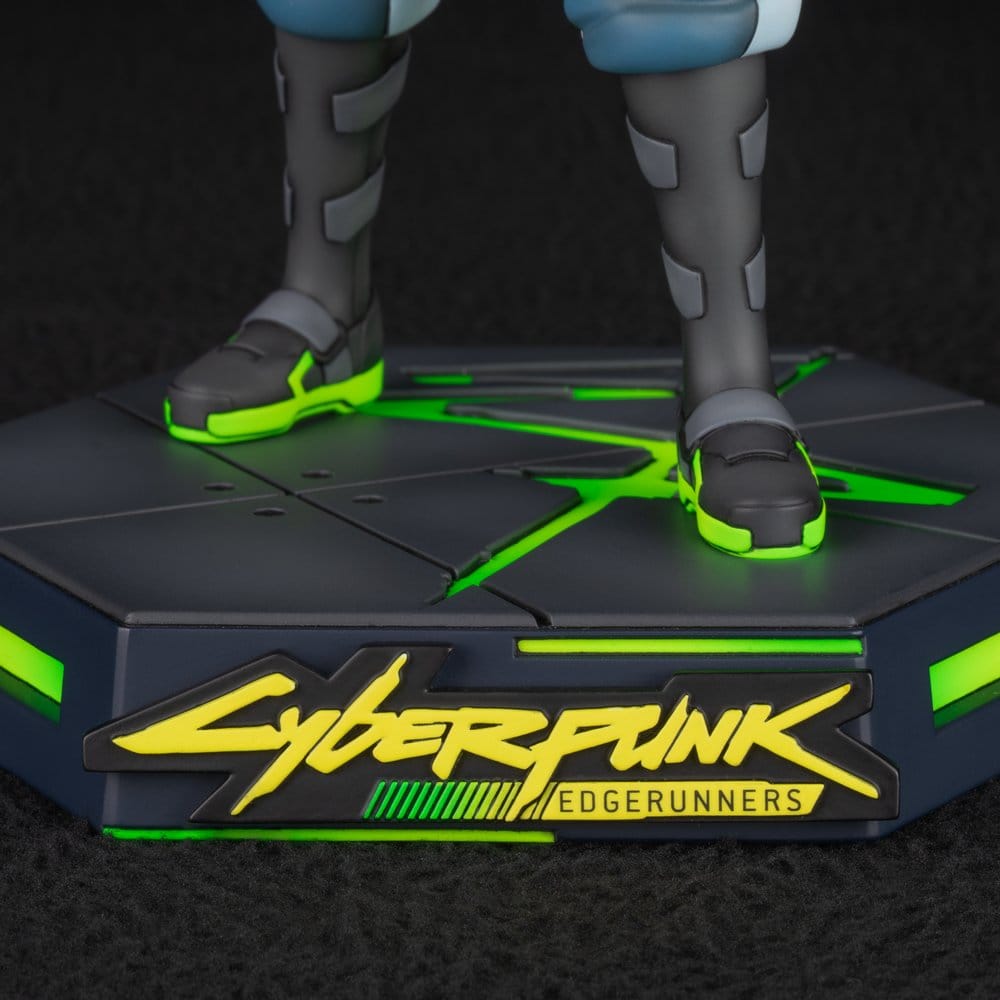 David Martinez Deluxe Figur / Cyberpunk: Edgerunners / Dark Horse Comics / 23 cm