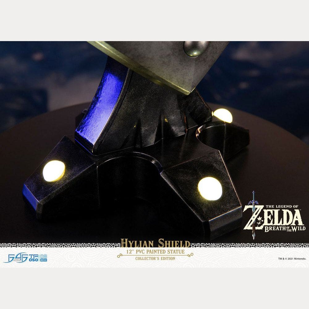 Hylian Shield Collectors Edition / First 4 Figures / 29 cm