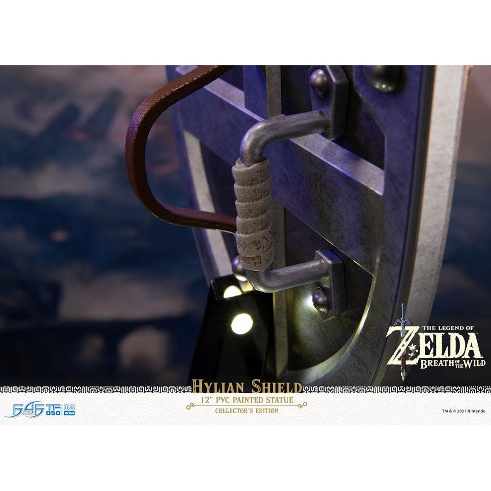 Hylian Shield Collectors Edition / First 4 Figures / 29 cm