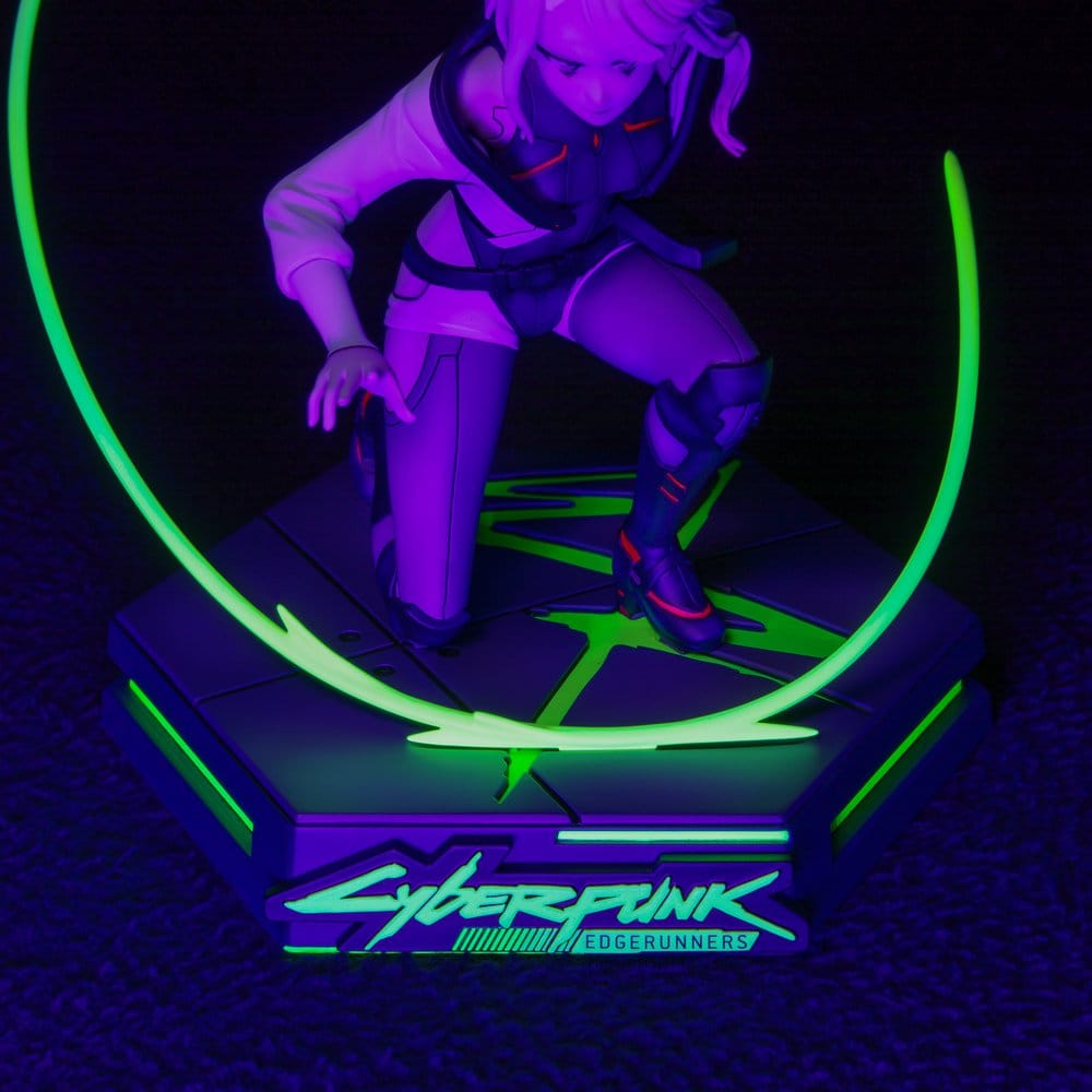 Lucy PVC Statue / Cyberpunk: Edgerunners / Dark Horse Comics / 18 cm