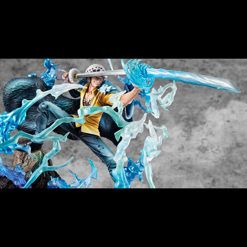 Trafalgar Law Statue / The Surgeon of Death Awaken Version / One Piece / Megahouse / 27 cm