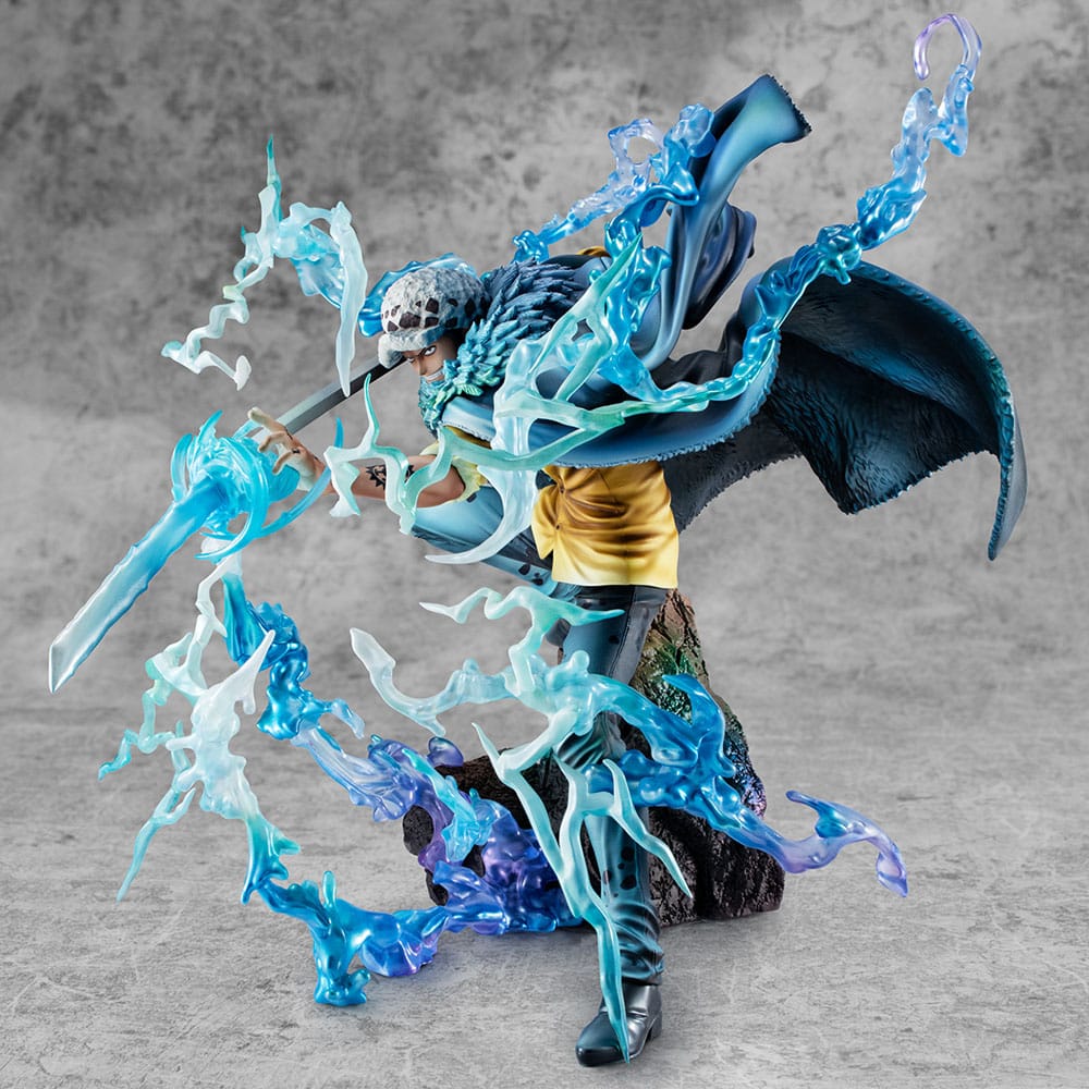 Trafalgar Law Statue / The Surgeon of Death Awaken Version / One Piece / Megahouse / 27 cm