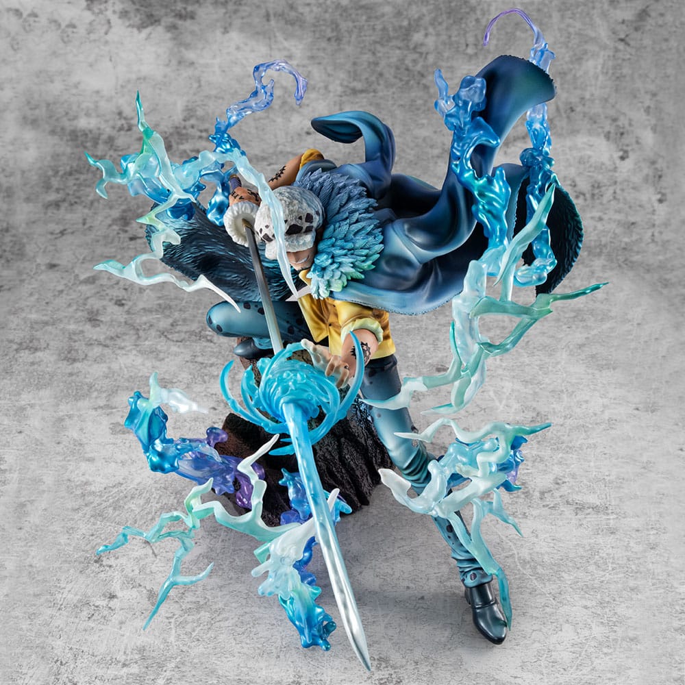 Trafalgar Law Statue / The Surgeon of Death Awaken Version / One Piece / Megahouse / 27 cm