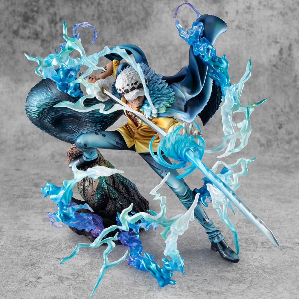 Trafalgar Law Statue / The Surgeon of Death Awaken Version / One Piece / Megahouse / 27 cm